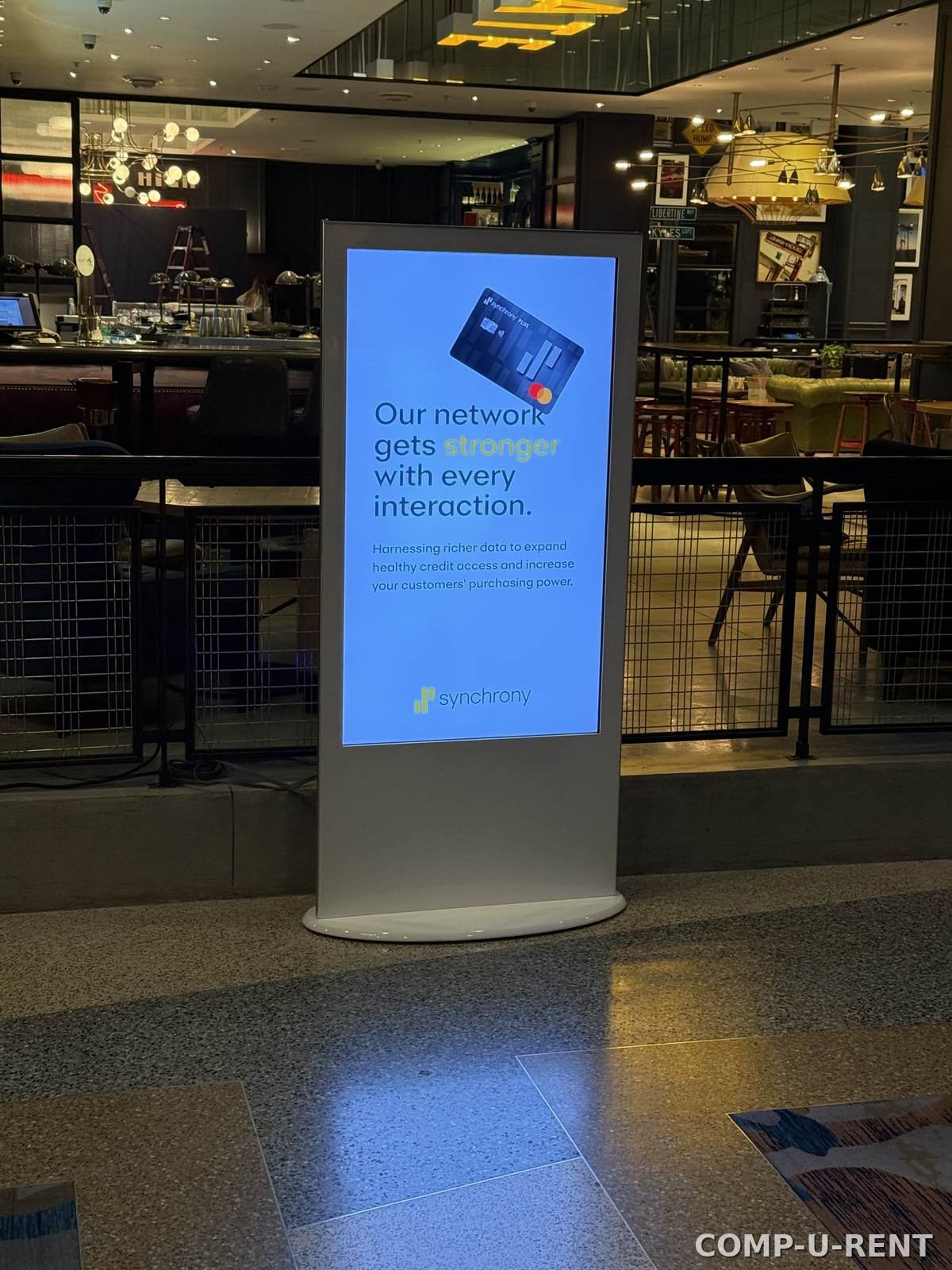 Freestanding digital signage kiosk